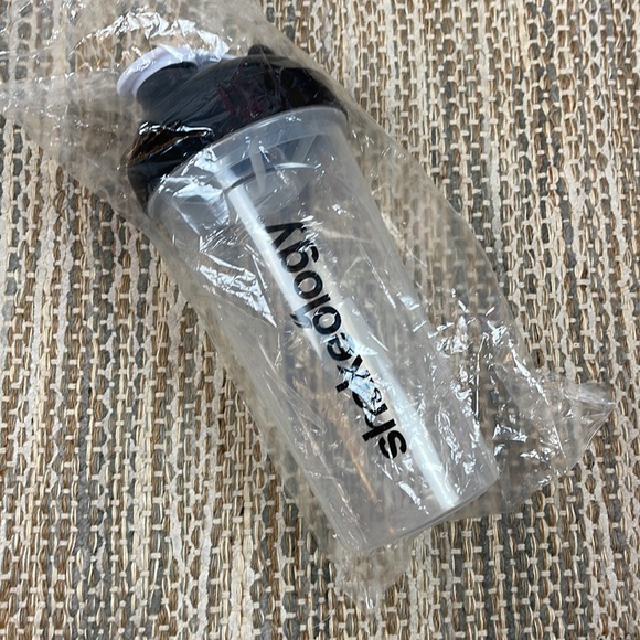 Shakeology Premium Shaker Cup NWT - Picture 2 of 4